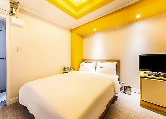 ホテル Jangan White 3*